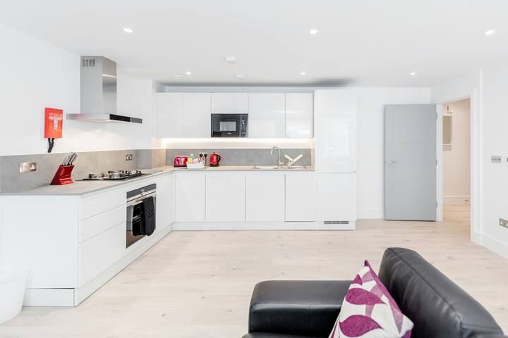 Roomspace Ltd managed Airbnb listing 1