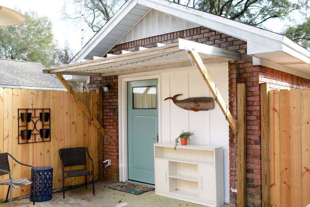 Kick off your shoes, this is a place for relaxation!
