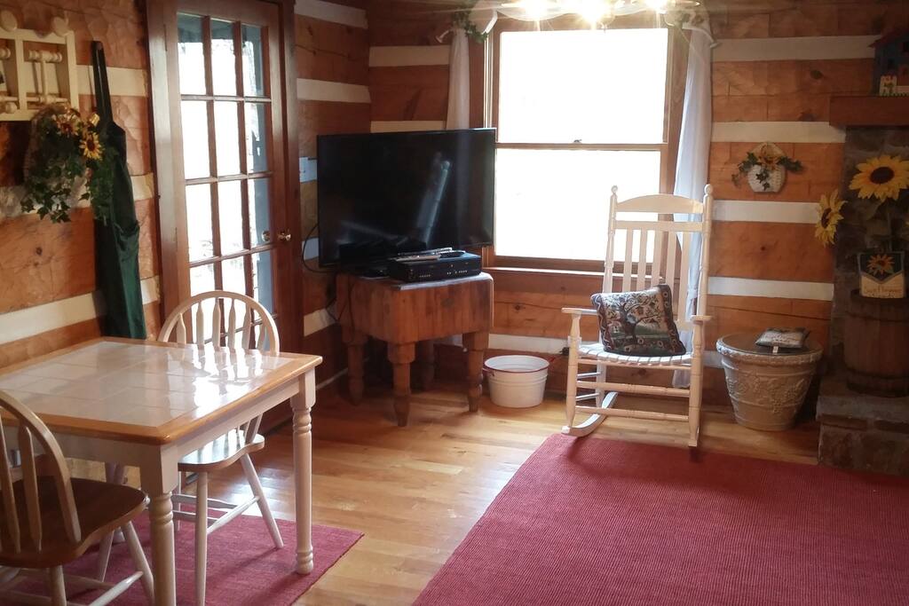 Living/Dining Area