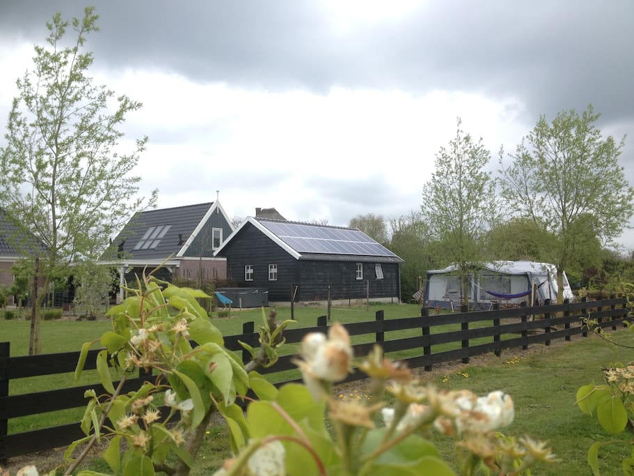 Bijzondere locatie, Rust, Ruimte en Privacy. Even tijd voor jezelf www.well-bee.nl 0618569305