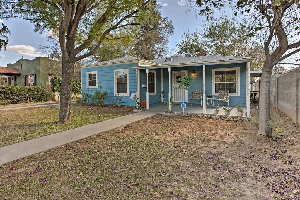 Several area attractions are within minutes of the home!