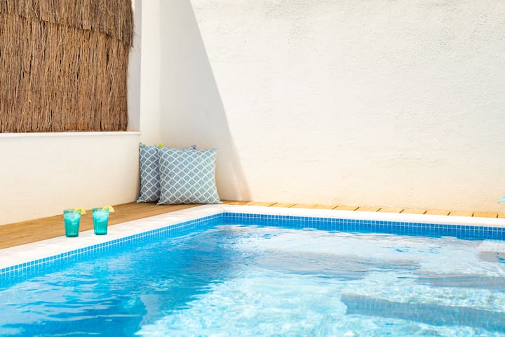 Ambassador Relaxing Pool in Belém