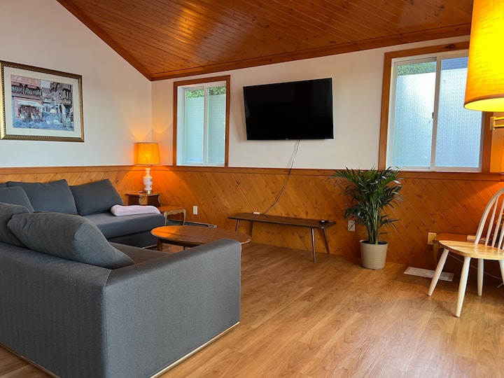 Private Beach With 4br Cottage Victoria Harbor - Midland