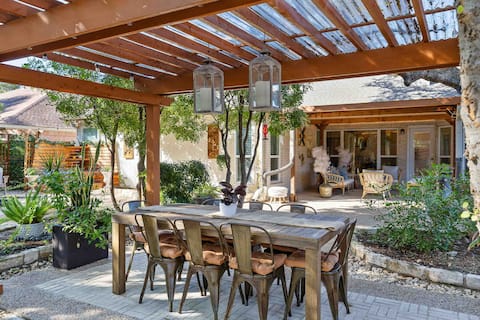 The Garden House - An Outdoor Oasis Wellness Home