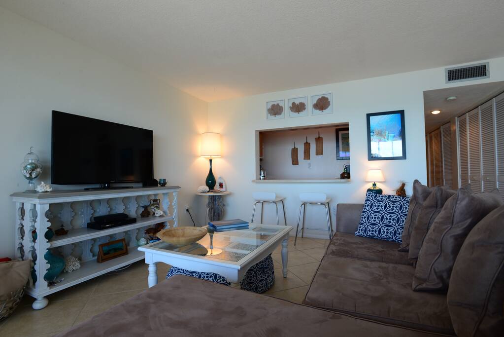 Elegant and comfortable coastal living