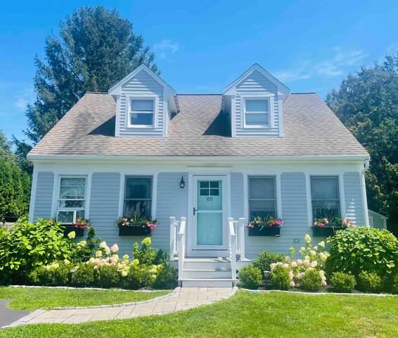 Walk to beach! Fall dates open. Sleep 10. gallery image 3