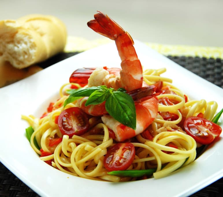 Enjoy delicious food everyday.