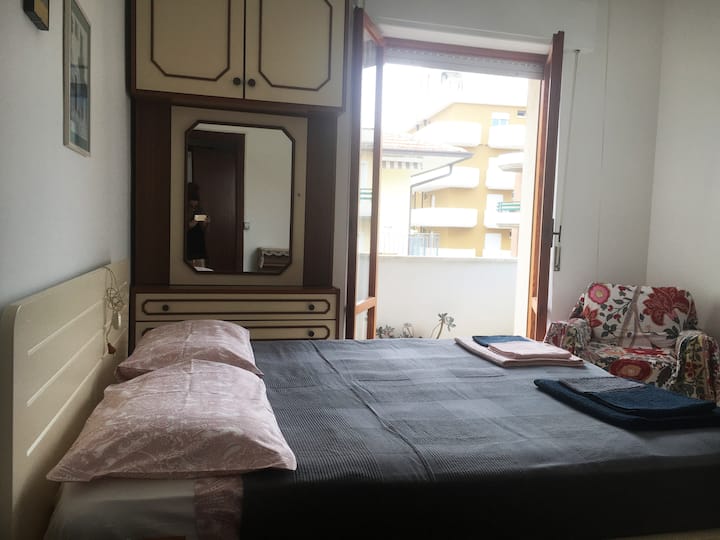 Dvojlôžková spálňa s balkónom