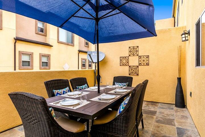 13+ guests required to get 4 bedrooms gallery image 4