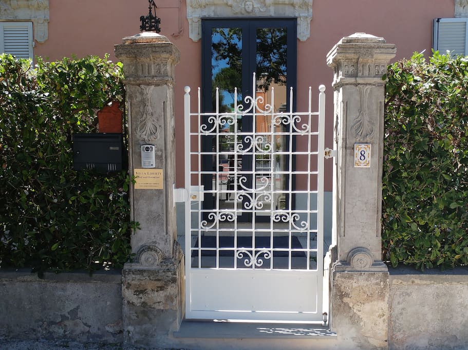 Ingresso pedonale - Pedestrian entrance