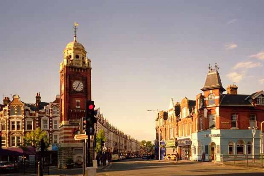 Town Centre 5 mins walk away