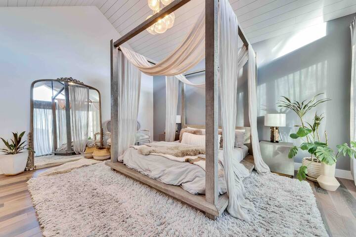 Designers Home near DT w/ Pool gallery image 2