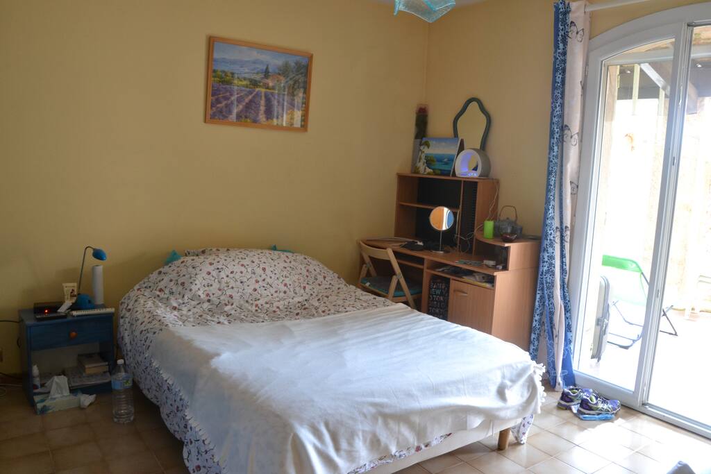 chambre donnant sur terrasse
