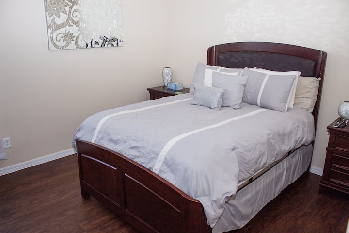 เตียงควีนไซส์