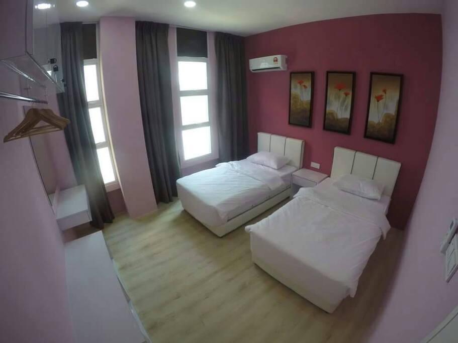 Twin sharing Room with Super Single Beds