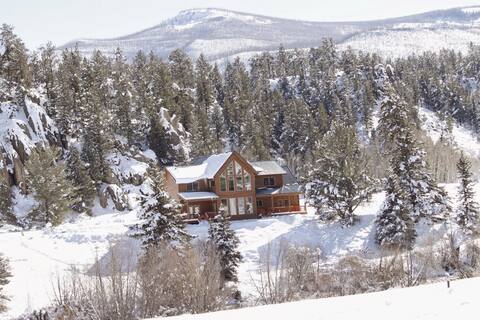 Gorgeous riverfront, 4-BR (2-master suite) home!