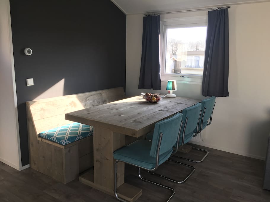 Woonkamer / eettafel