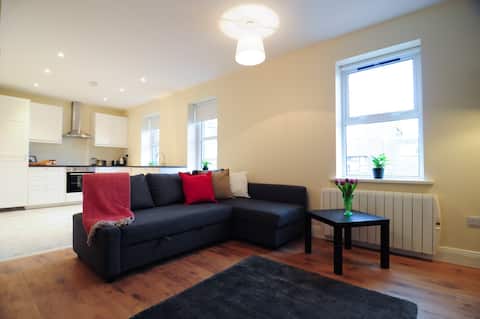 Stylish, Bright, Spacious City Centre Apartment.