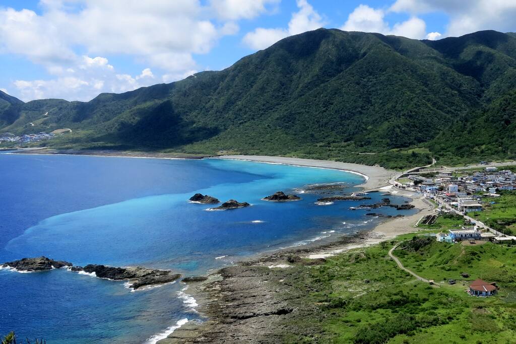 藍綠之間一點紅