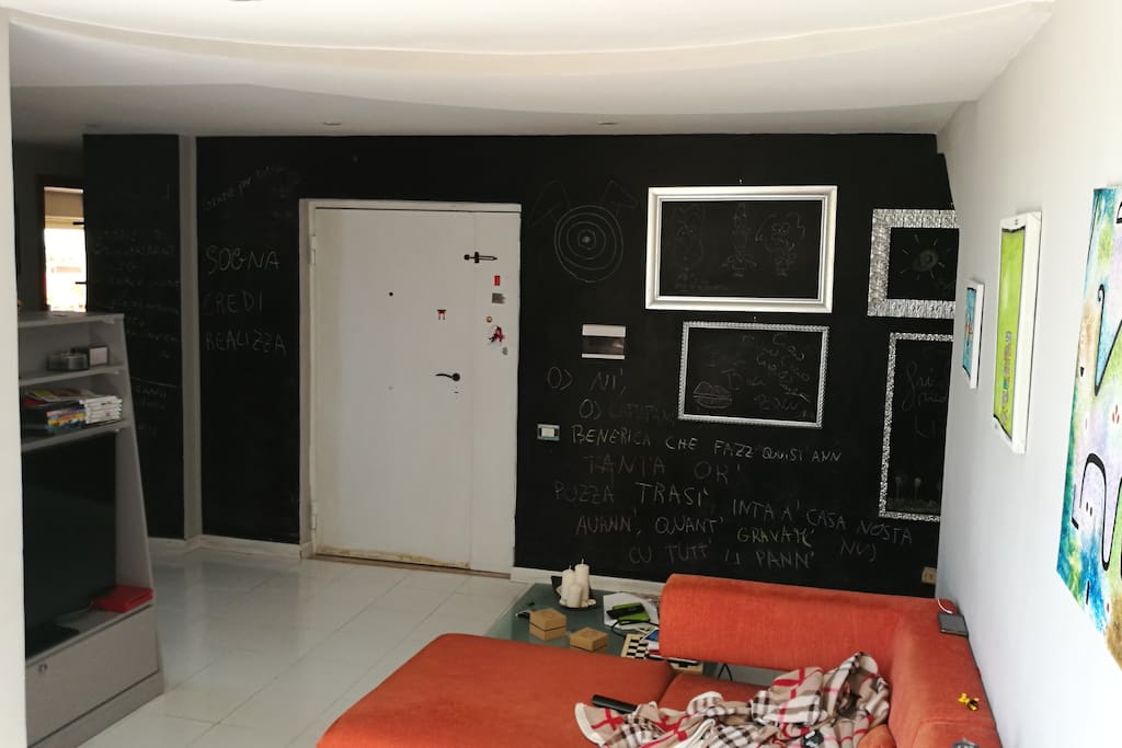Living room (side B)