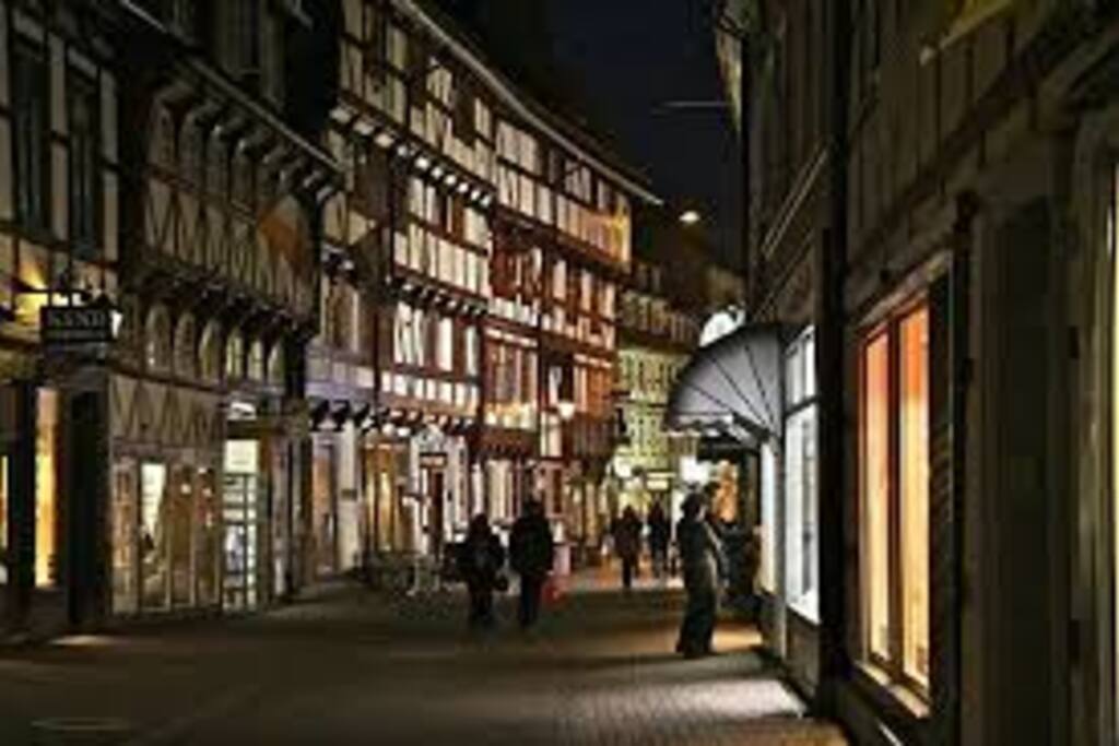 dreamy walk in Gö Altstadt