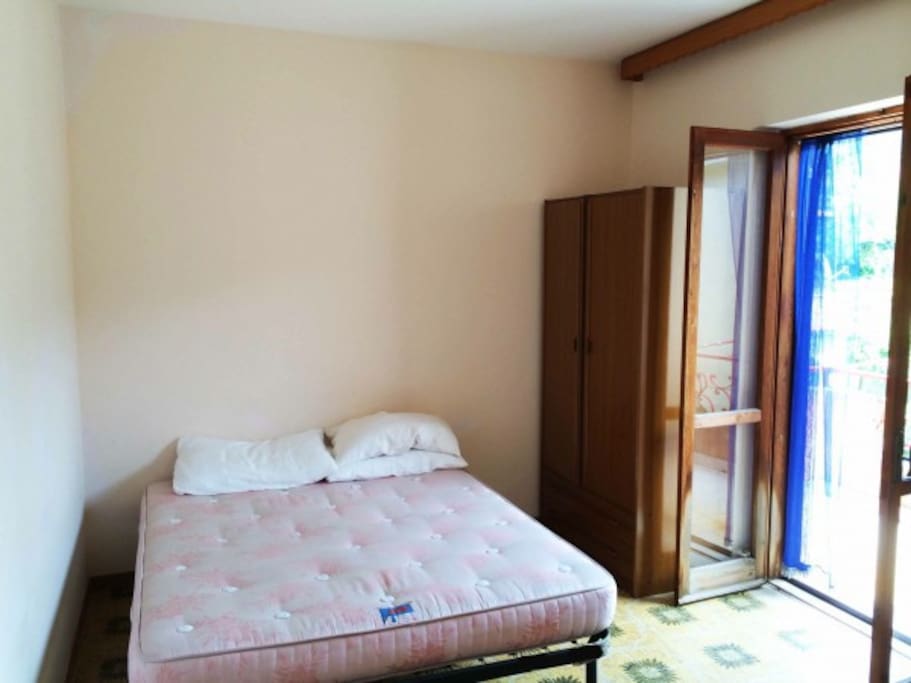 Stanza Matrimoniale con Balcone