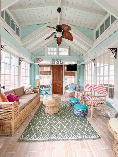 Main Street Retreat in Top-Rated Beach Town!