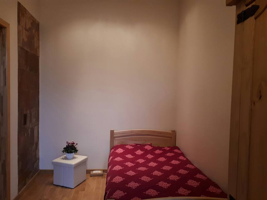 Private room for 2 guests