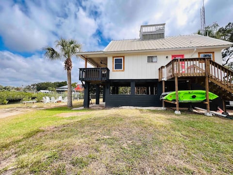 2/1 CANAL, KING beds, Fenced, Dogs OK, Boat Ramp