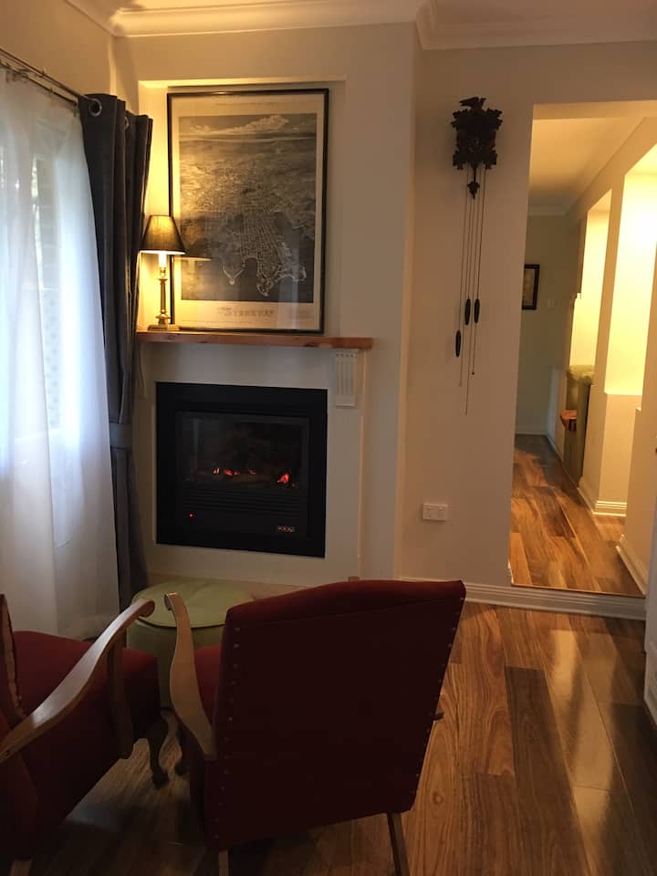 Mayfair - Discreet And Timeless...in Leura's Heart - Leura