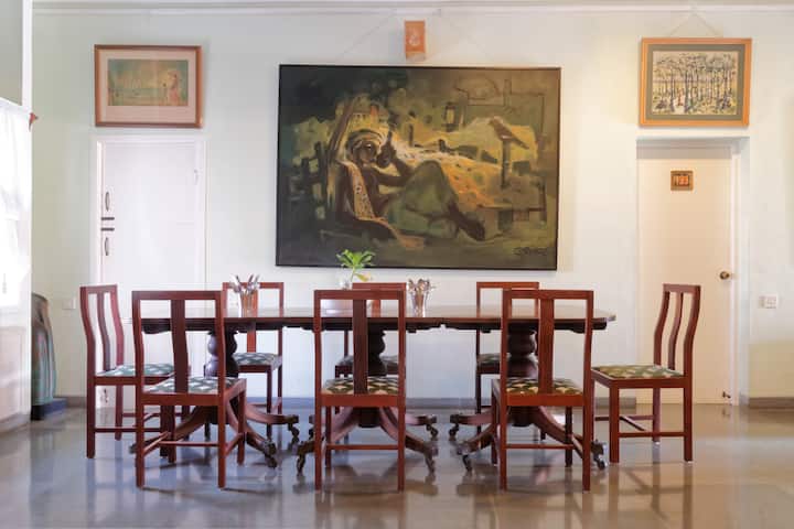 The Art Gallery Home