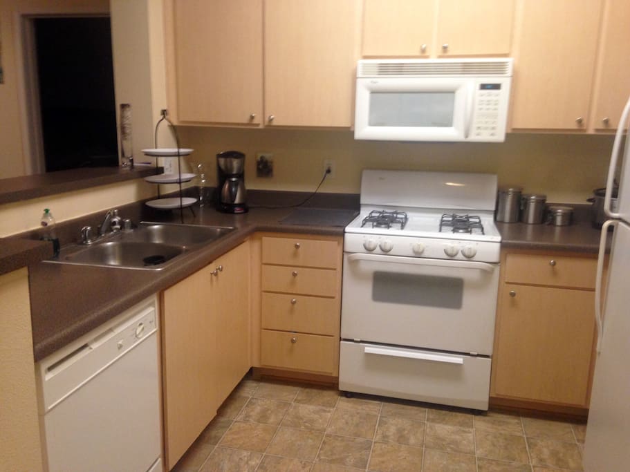 Full kitchen