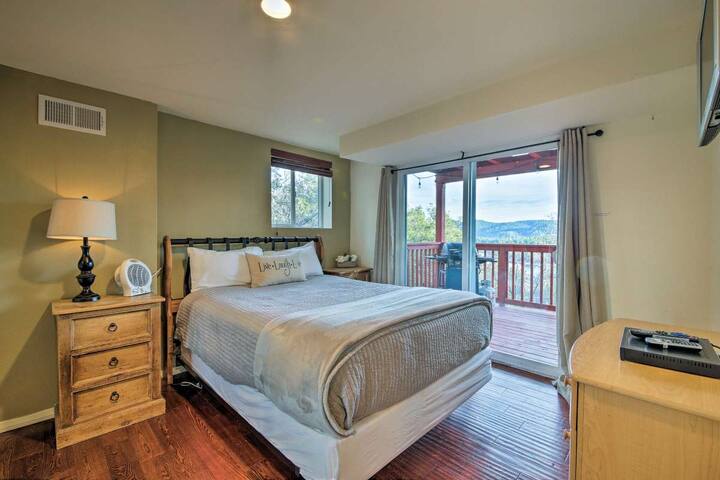 Cozy Lake Arrowhead Apt- Lake View Balcony!