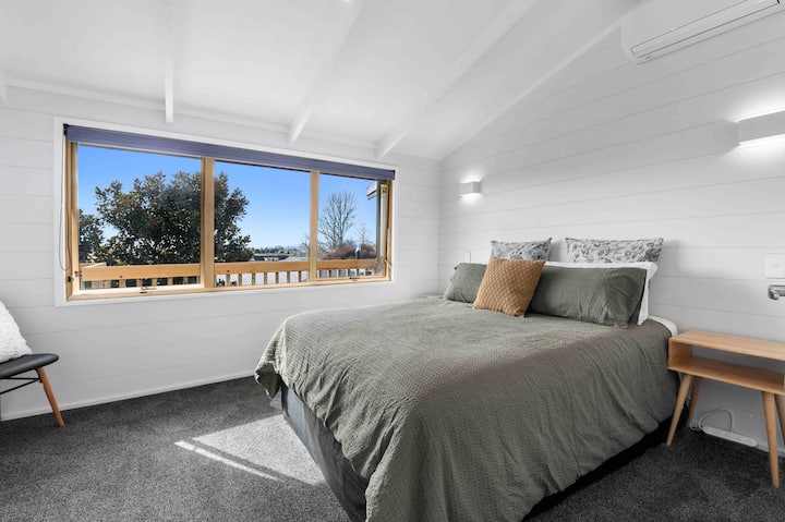 מיטת קווין עם נוף יפהפה 