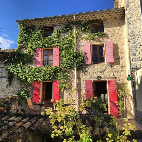 Charming house in the heart of Provencal Drôme