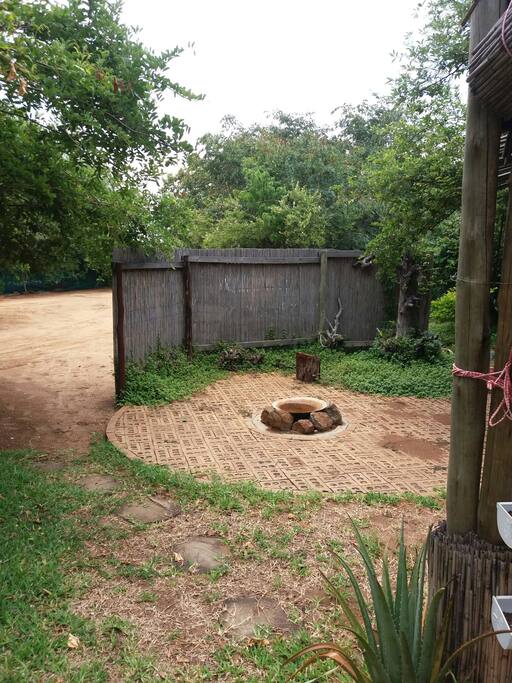 outside vlbarbeqye/braai area