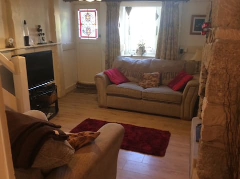 Popular Airbnb listing: Milly Moll Cottage, next to Church Ope Cove. in Portland