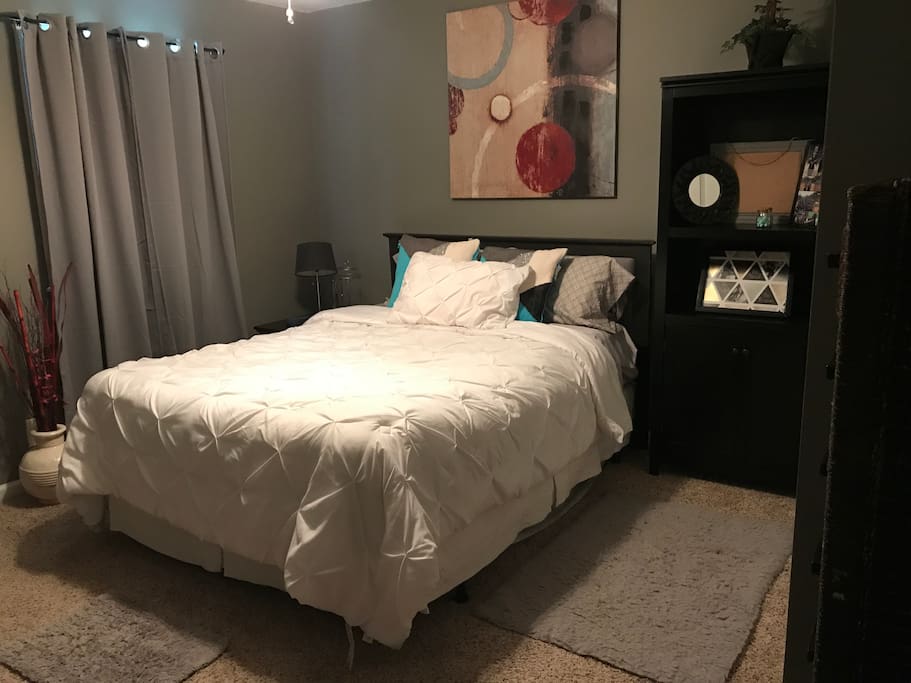 BEDROOM 2