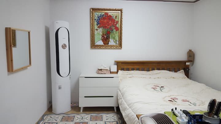 * חדר 1 * תמונת נושא של Poratwalk,
וילון האפלה, שדה חשמלי (הגדרת חורף)