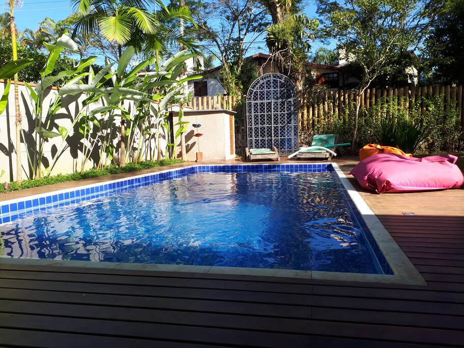 área da piscina vendo da varanda