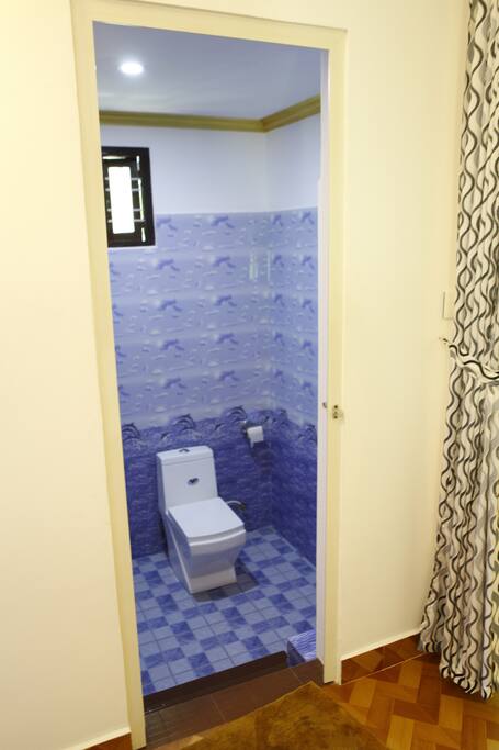 Family Room (bath)