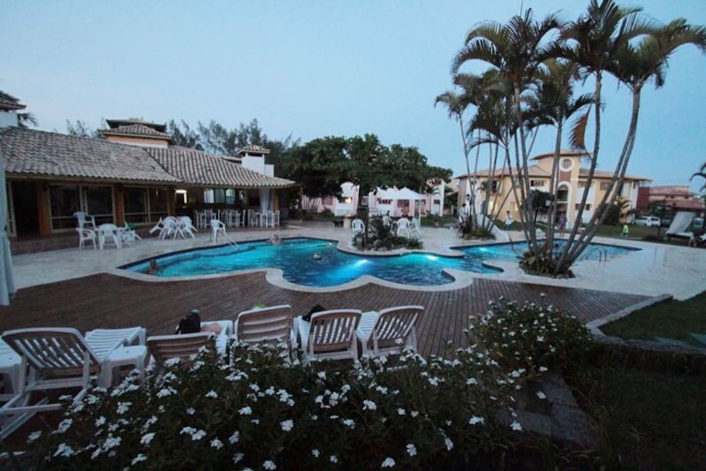 Ampla área condominial