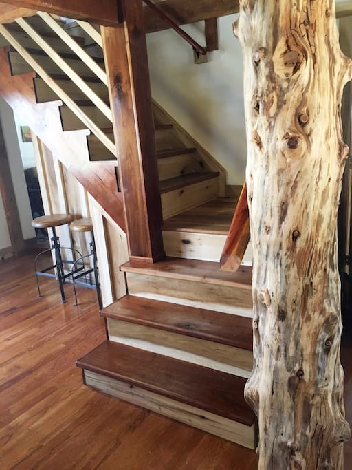Handcrafted details throughout the cabin utilizing nearby Bee Tree Hardwoods.