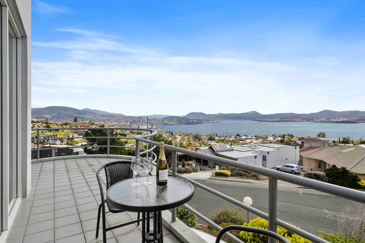 Super nice house with sea view gallery image 4