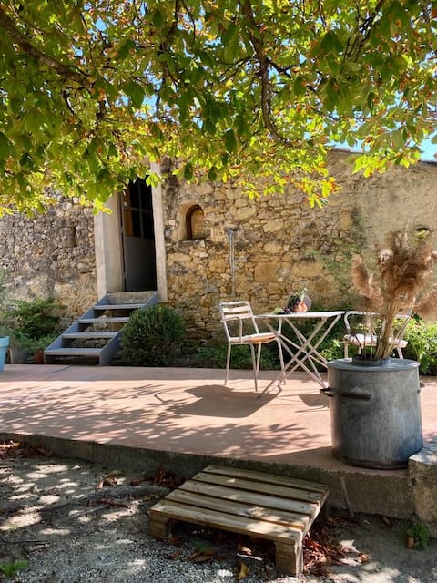 Atypical gîte in the heart of the Gard Valley