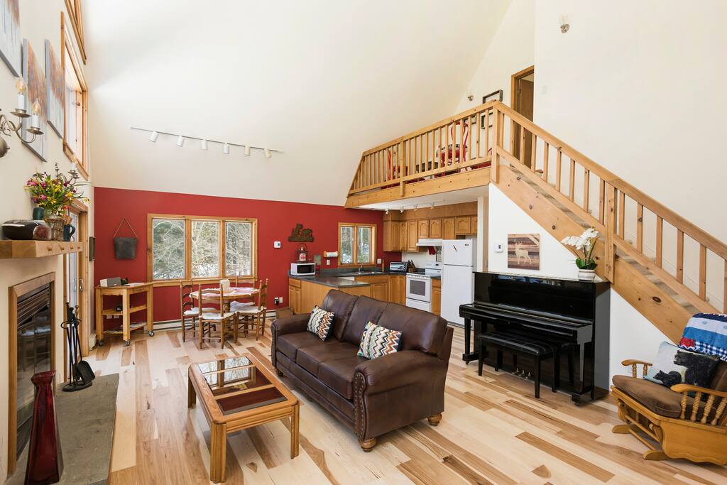 Main Floor Living Room.