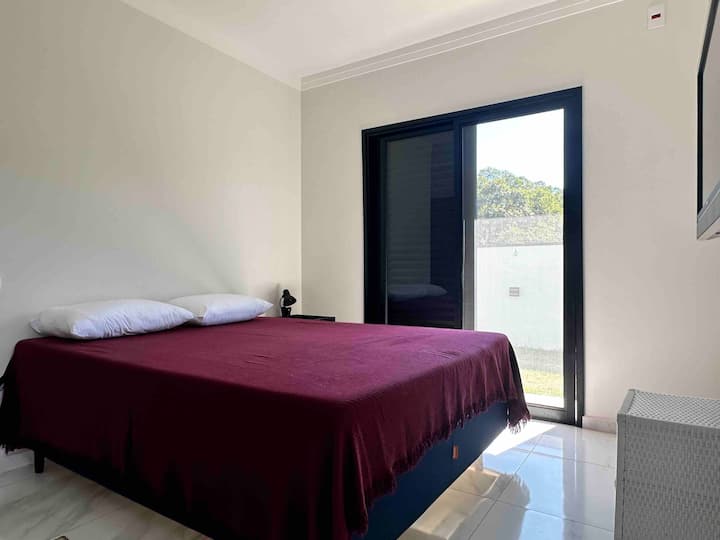 Svit 2 (Queen-säng) med garderob