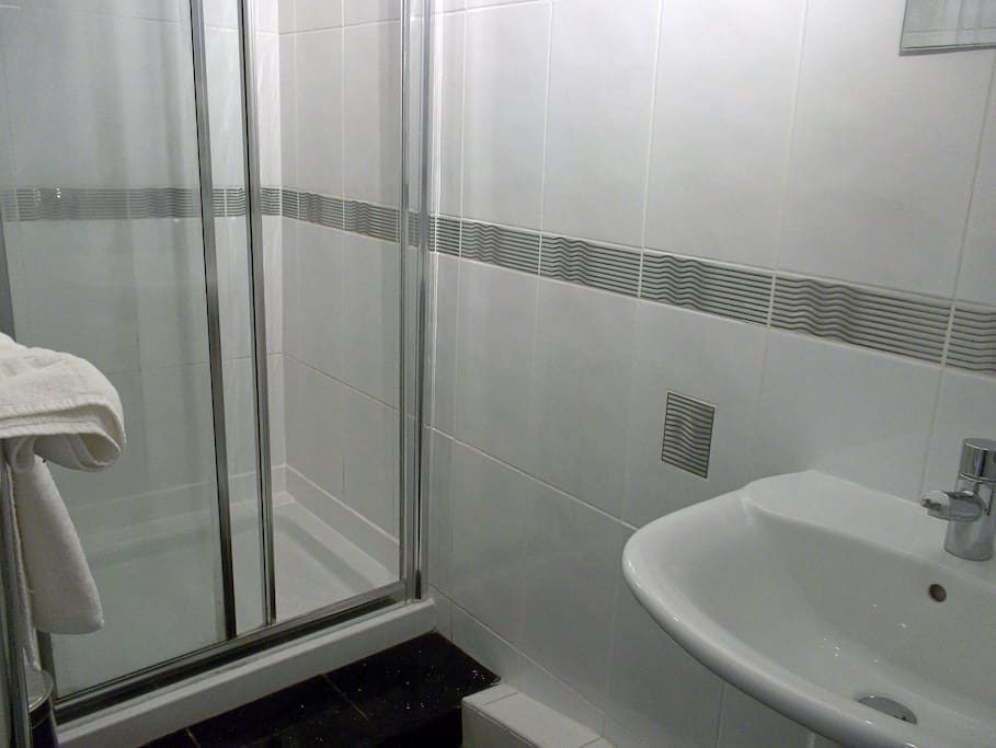 Rooms To Rent Roker Rooms To Rent Roker