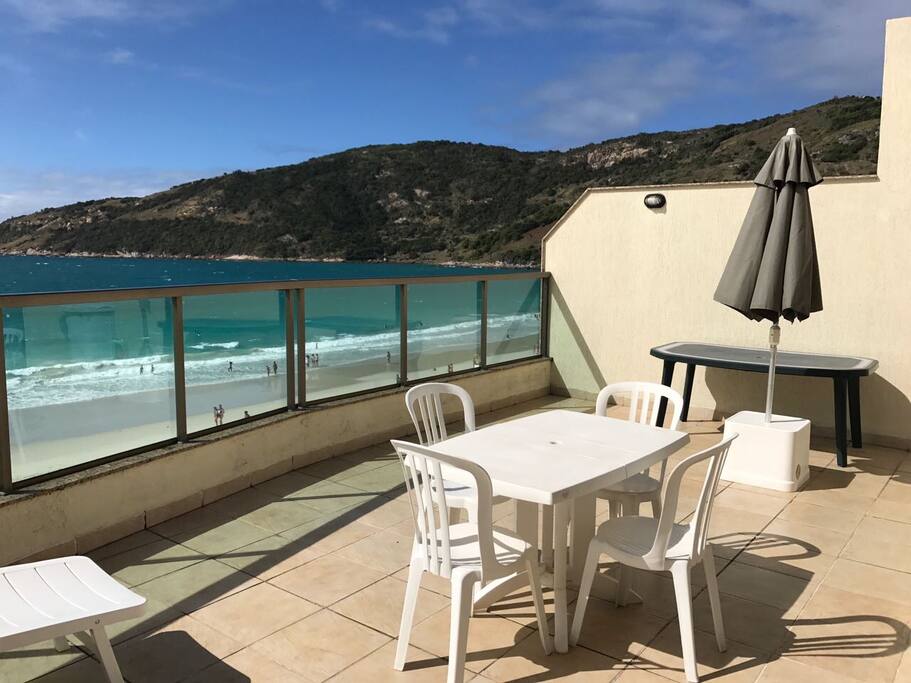 Mesas externas pra se curtir um almoço ou jantar ao ar livre