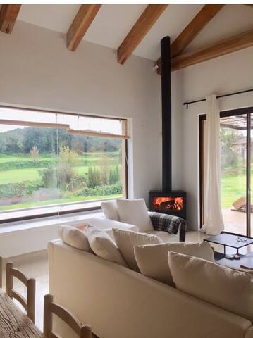 Maravillosa casa recién construida en Costa Brava gallery image 3